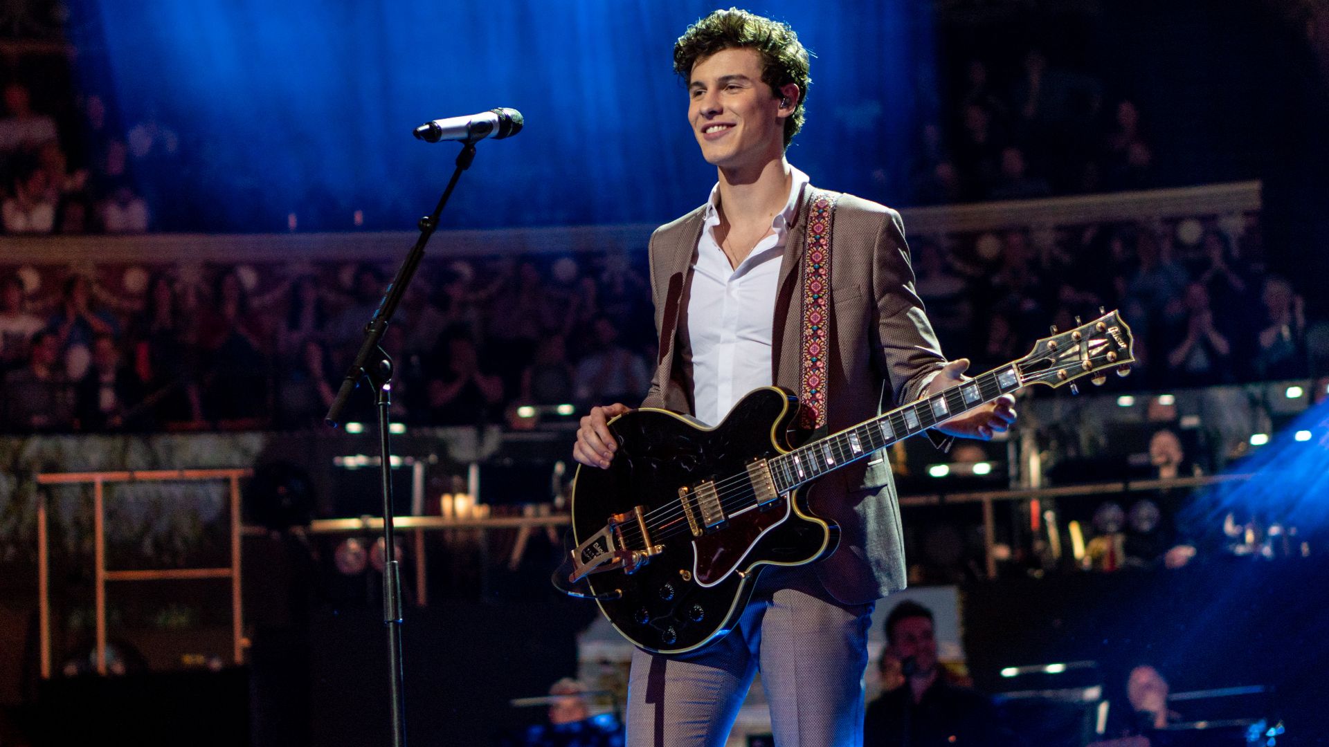 File:Shawn Mendes at The Queen's Birthday Party.jpg