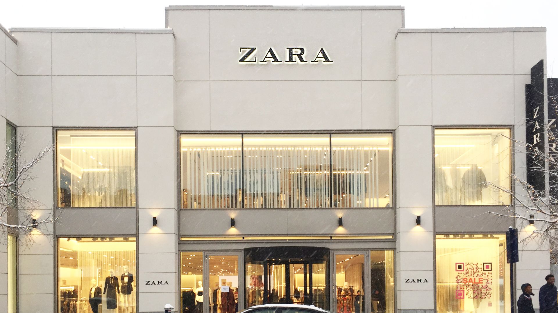 File:Zara Store in Columbus.jpg