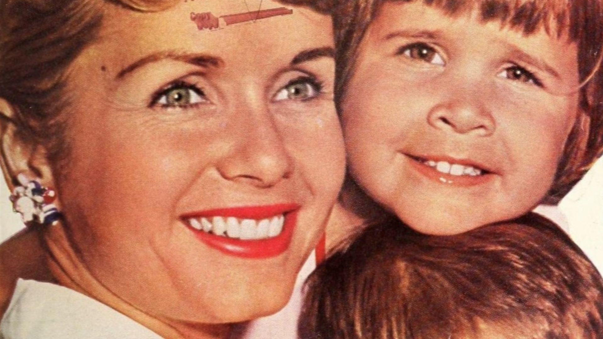 File:Debbie Reynolds with Carrie and Todd, 1960.jpg