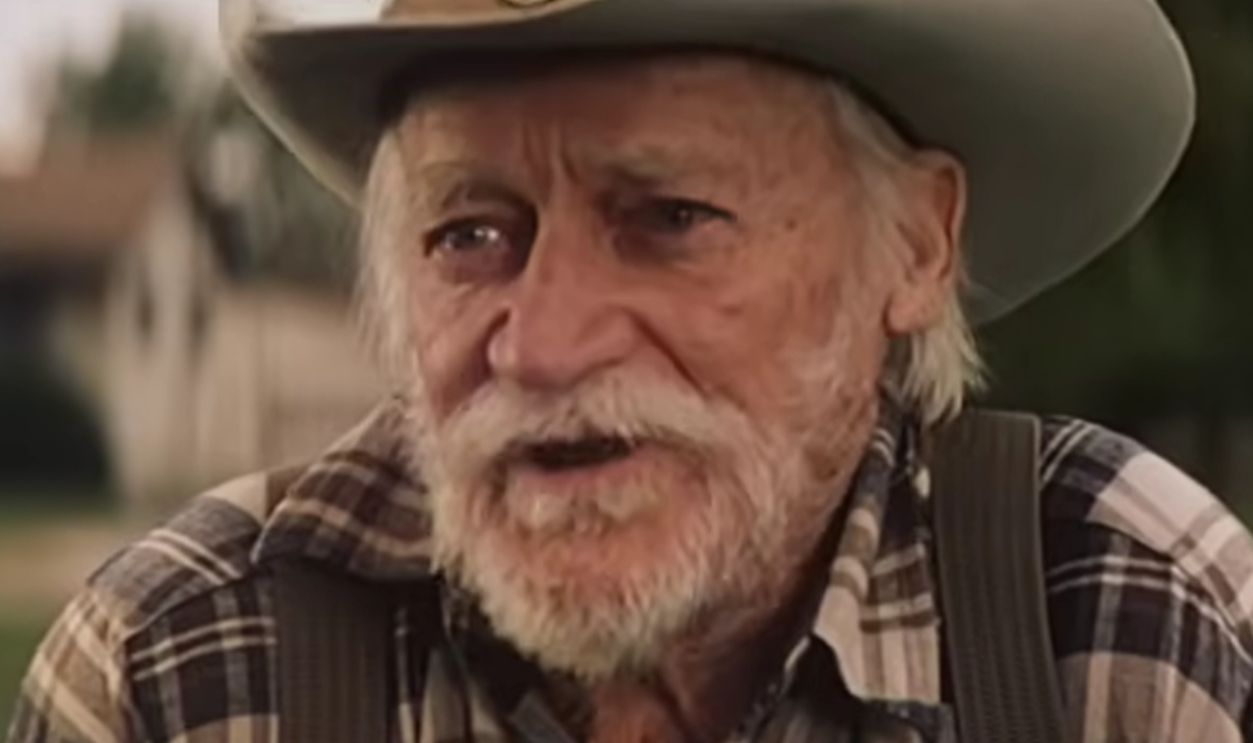 Screenshot from The Straight Story (1999)