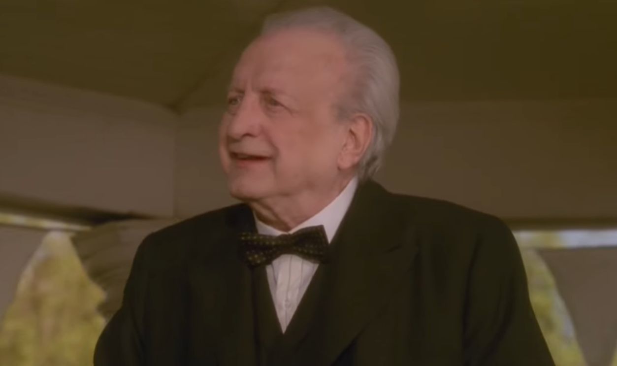 Screenshot from Inherit The Wind (1999)