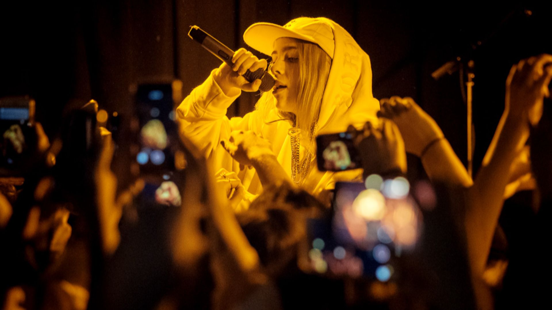 File:Billie Eilish in the 7th St Entry.jpg