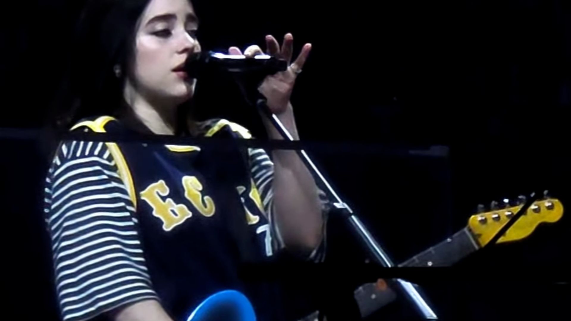 File:Billie Eilish Performs