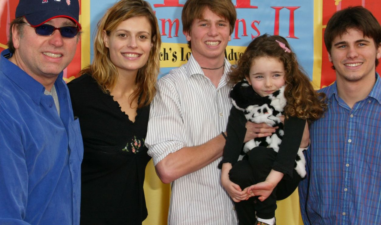 Left to right: Amy Yasbeck, John Ritter, Carly Ritter, Tyler Ritter and Jason Ritter during