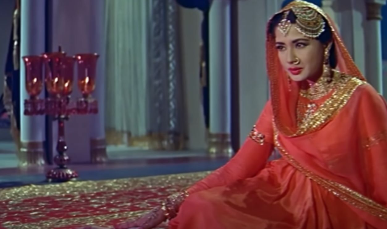 Screenshot from Pakeezah (1972)