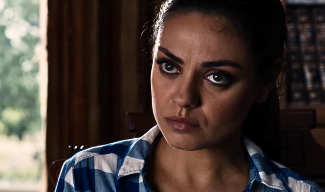 Screenshot from Jupiter Ascending (2015)