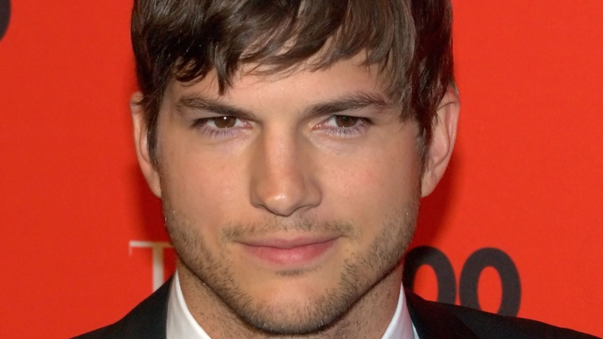 File:Ashton Kutcher by David Shankbone 2010 NYC.jpg