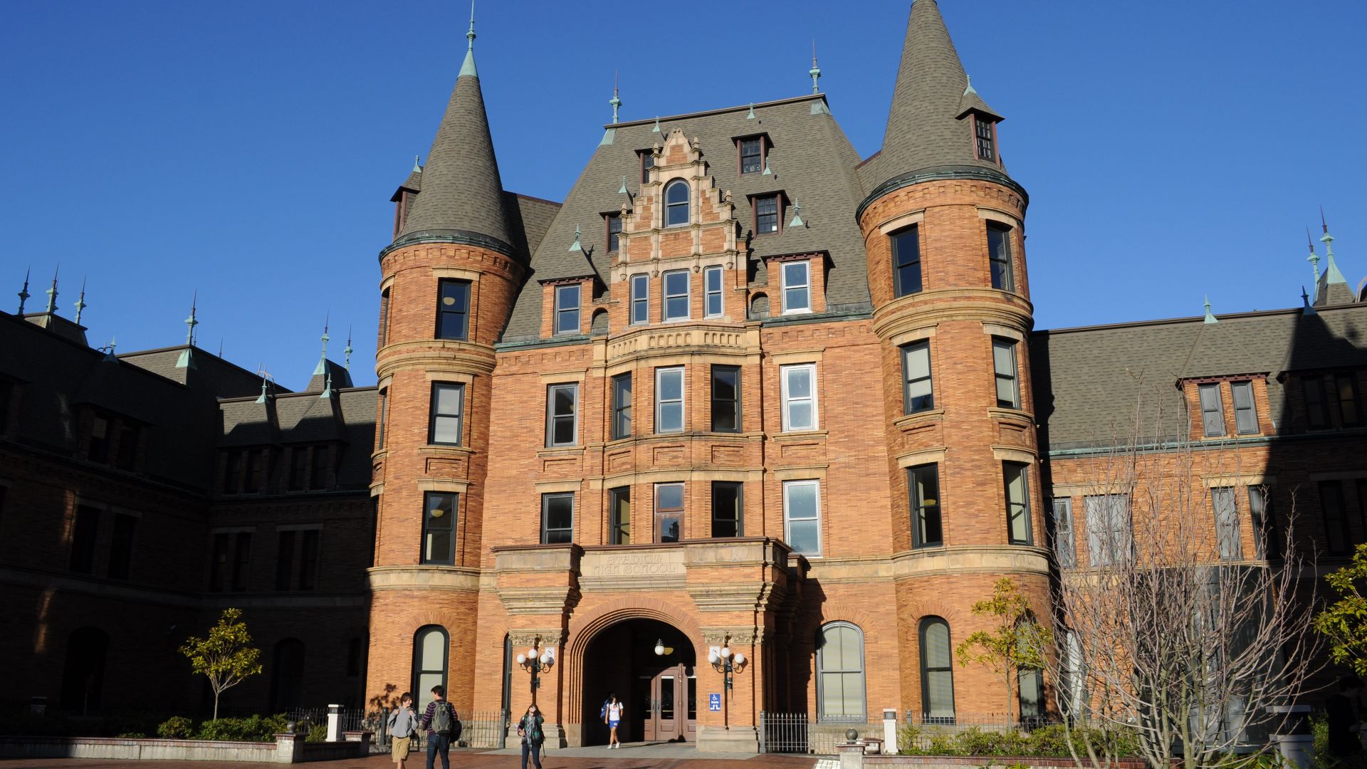 File:Tacoma - Stadium High School 06.jpg