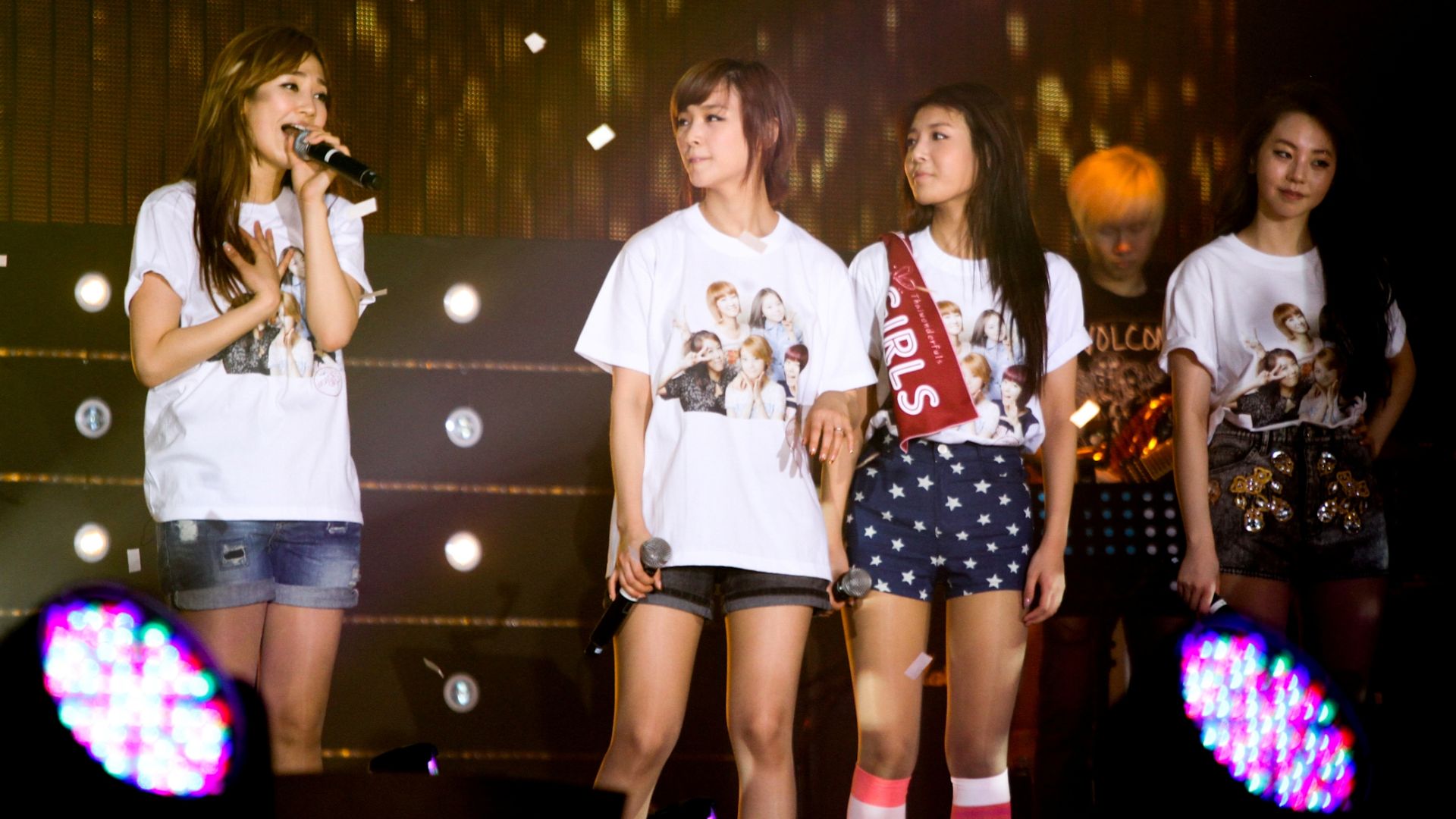 File:Wonder Girls 2012.jpg