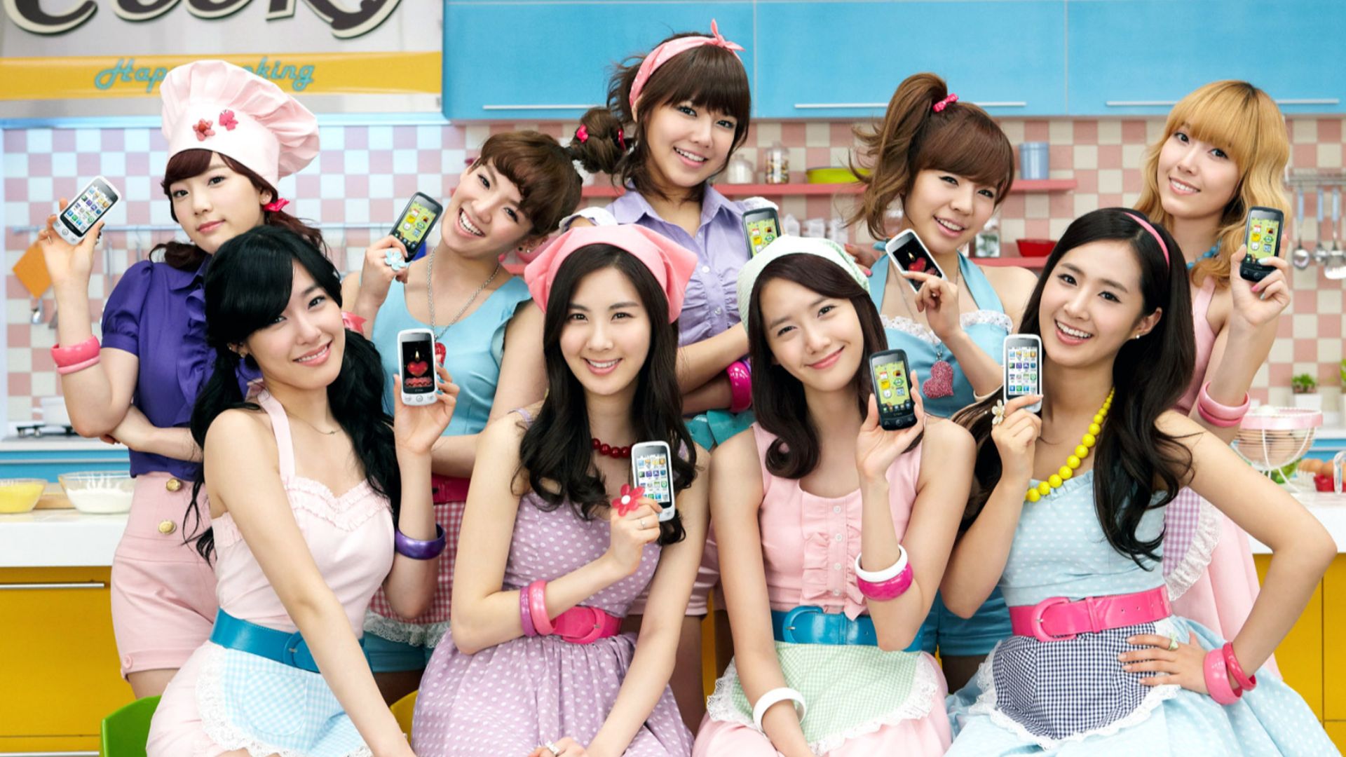 File:SNSD Cooky Phone.jpg