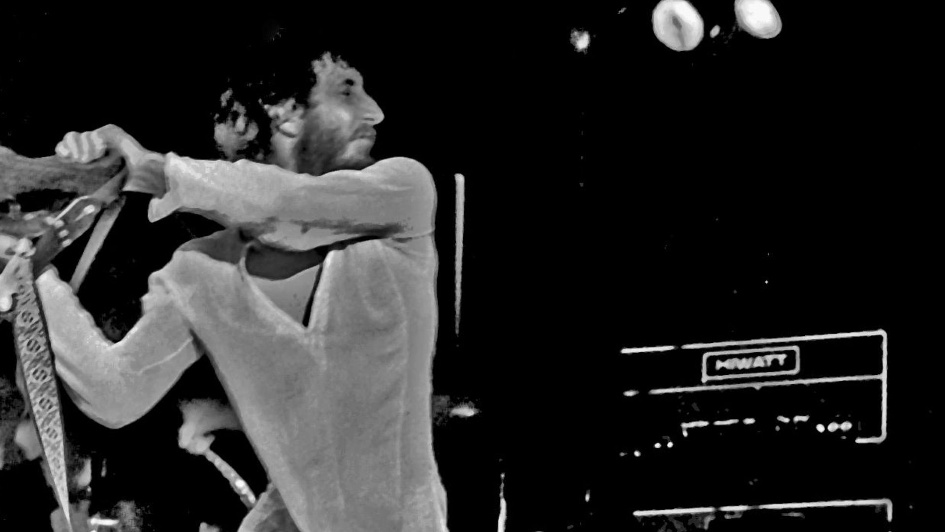 File:Townshend smashing guitar.jpg