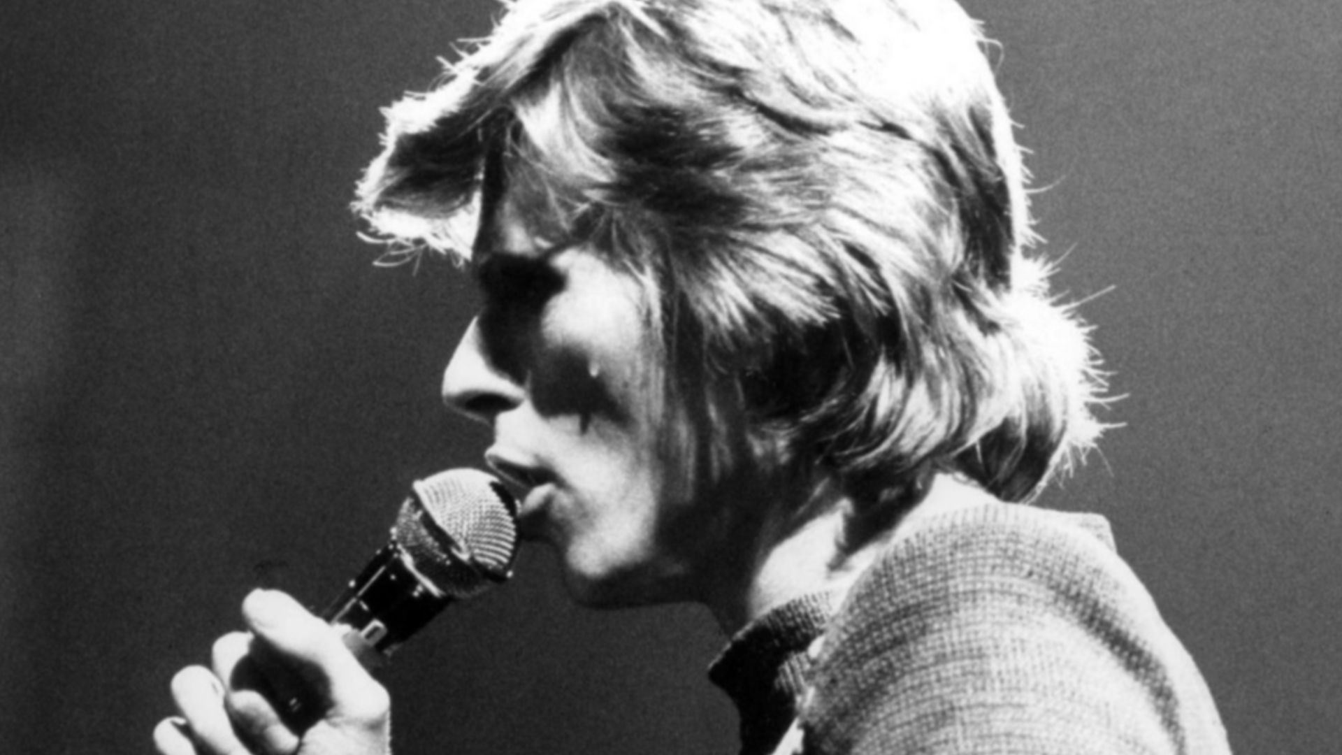 File:David Bowie 1974.JPG