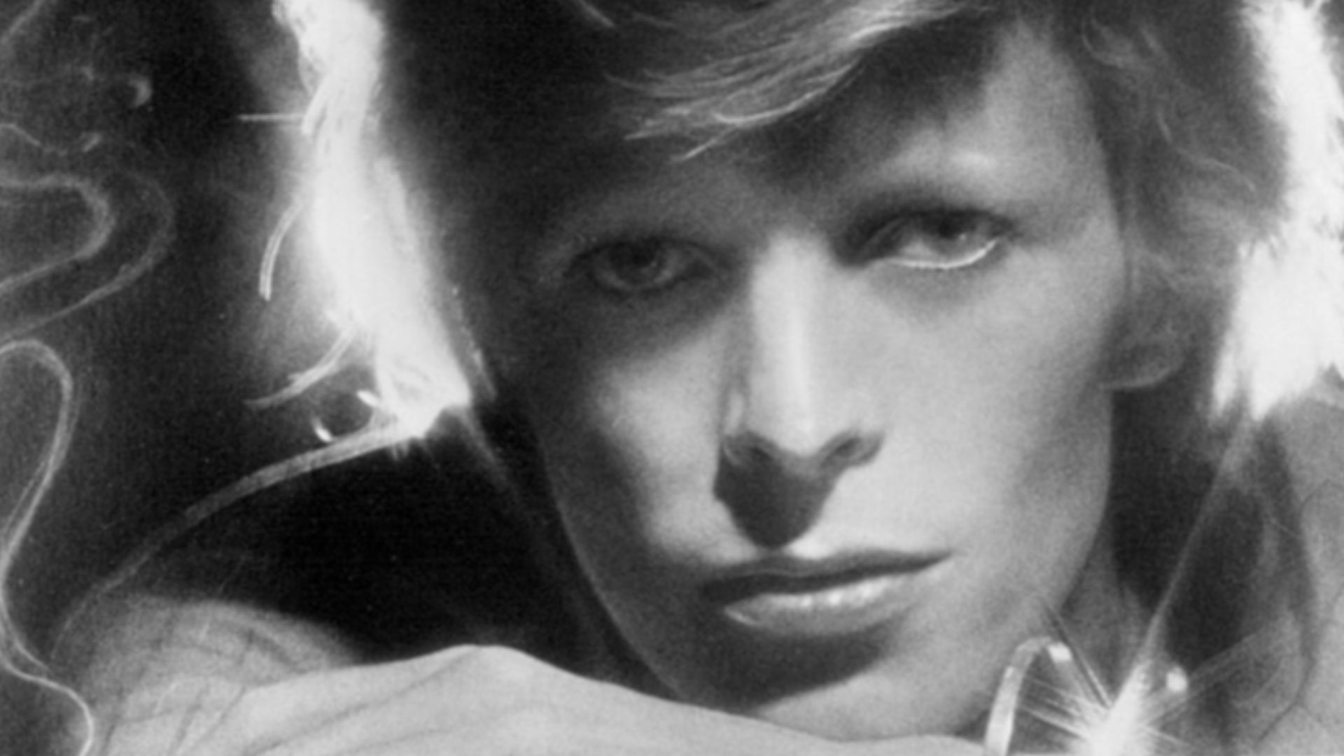File:David Bowie 1975.jpg