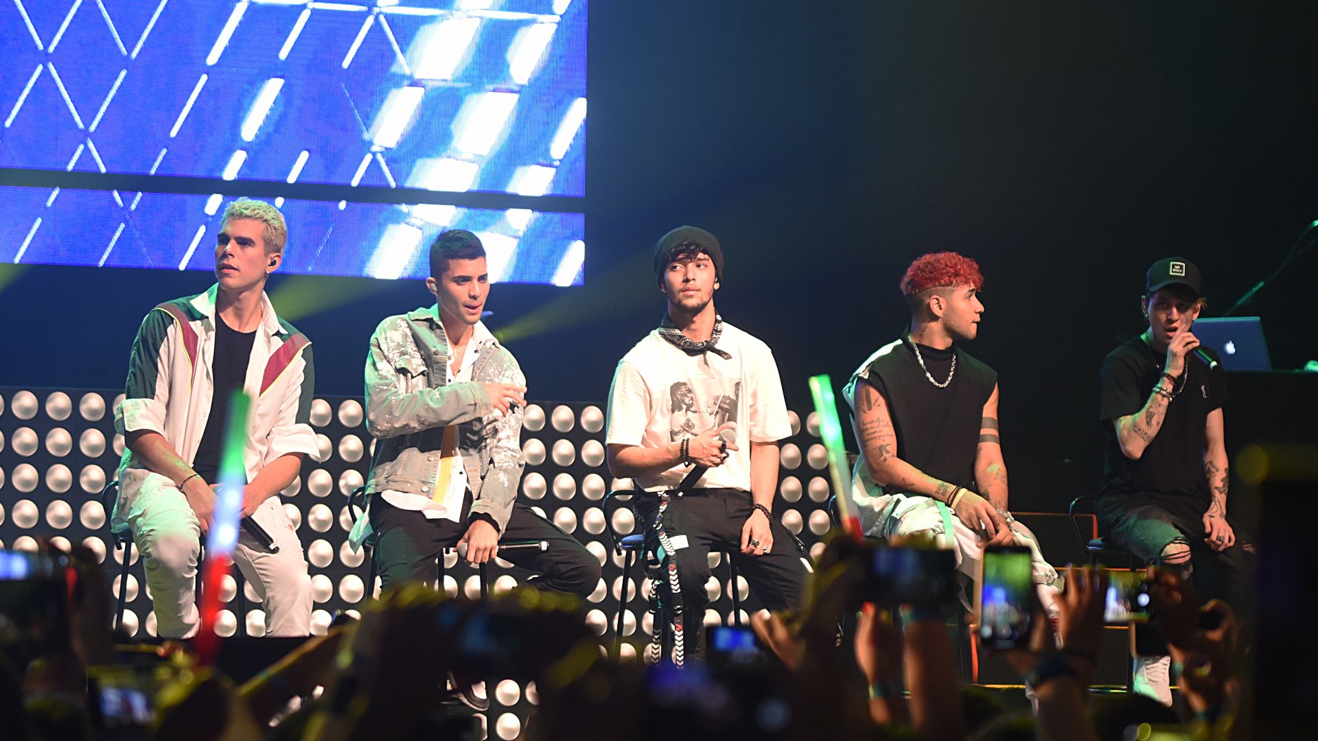 File:CNCO - Tom Brasil 2019 (49054391767).jpg