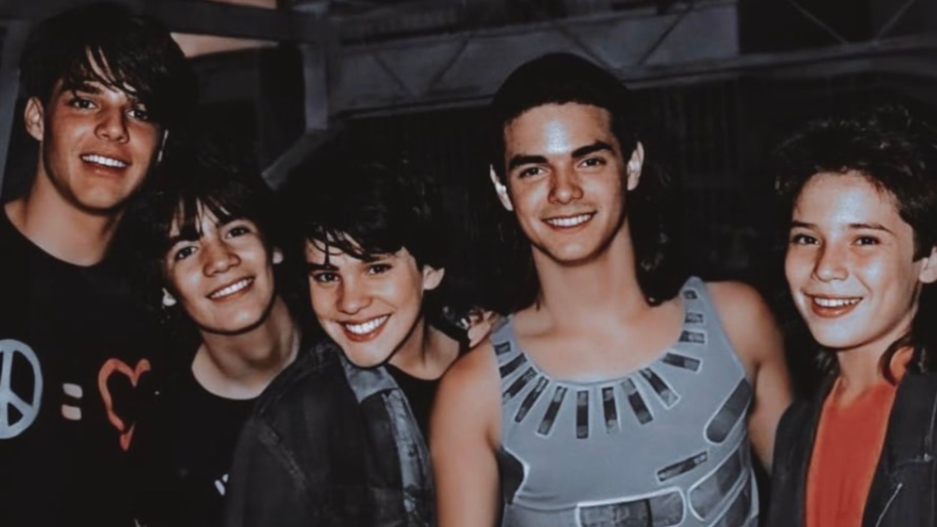 File:Robert Avellanet in Menudo in 1989.jpg