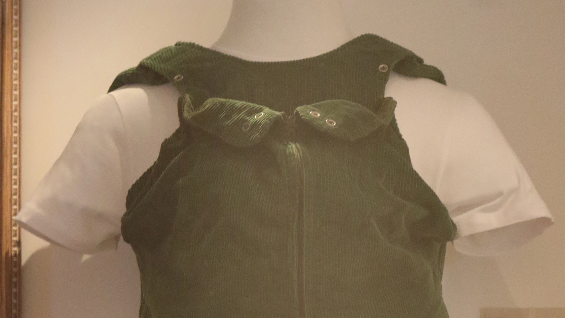 File:John Lennon's Snugli carrier for Sean, Museum of Liverpool.jpg