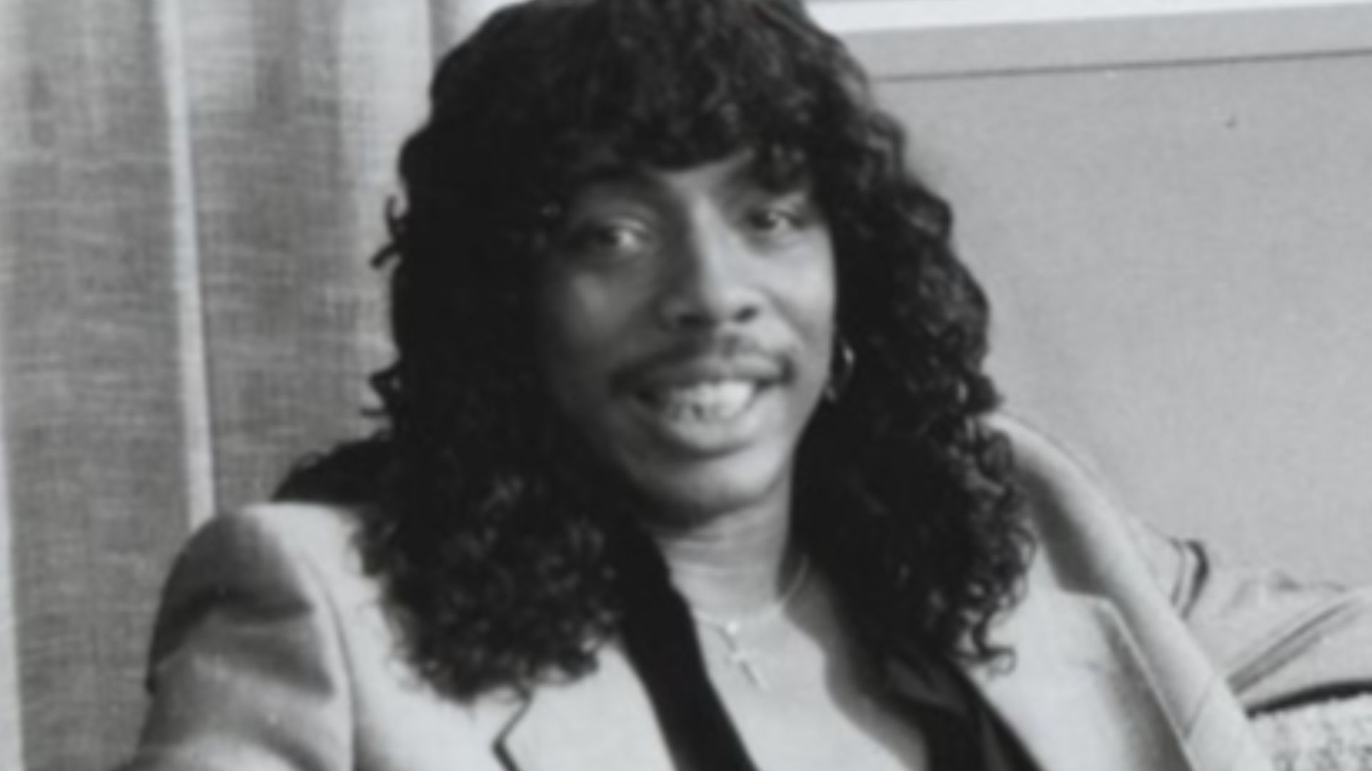 File:Rick James in Lifestyles of the Rich 1984.JPG