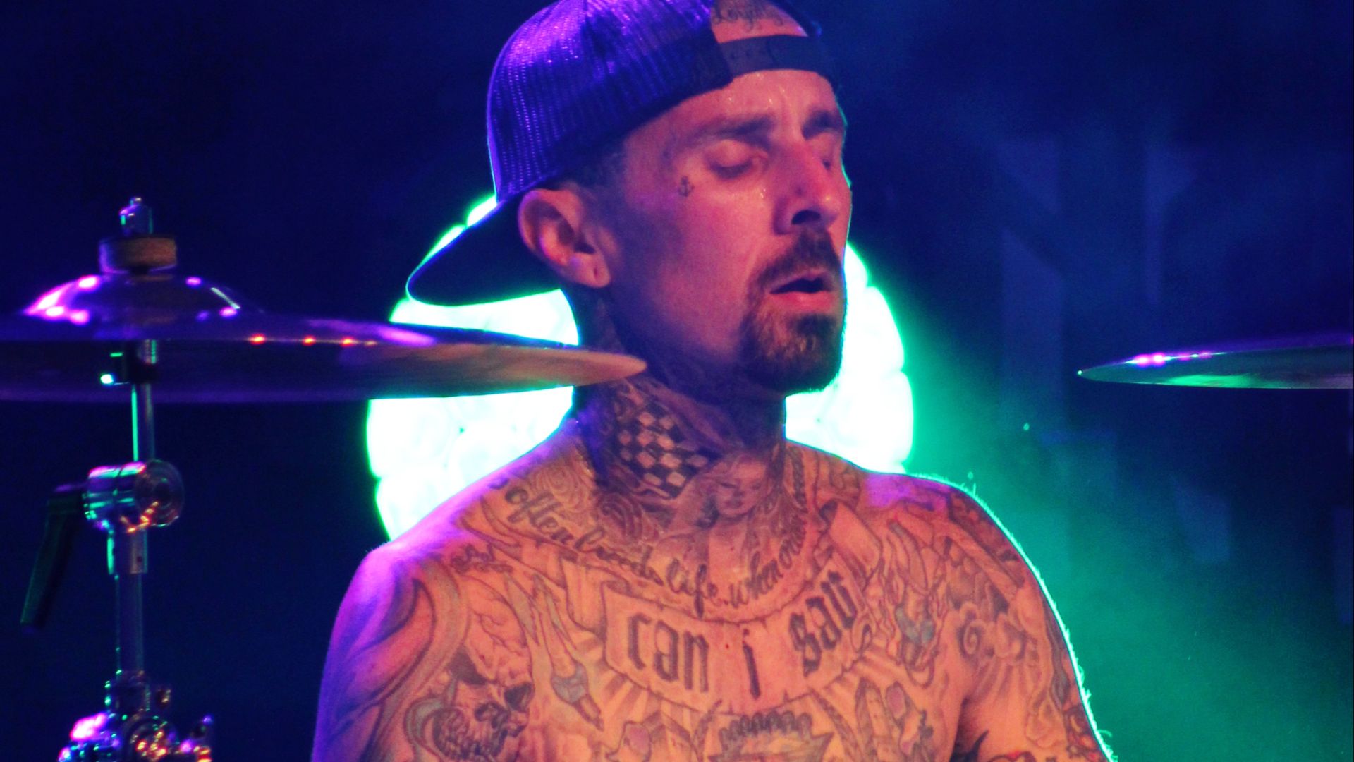 File:Travis Barker (28132648375) (cropped).jpg