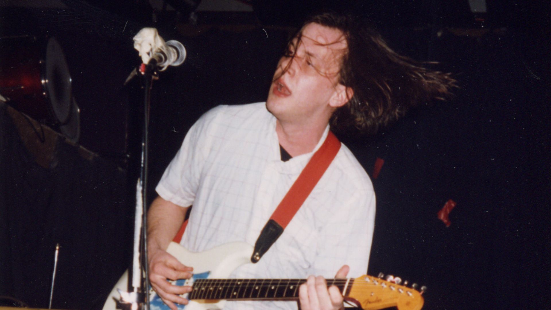 File:Jeff Mangum at the Atomic Music Hall, Athens, GA, circa 1997 (1296808020).jpg