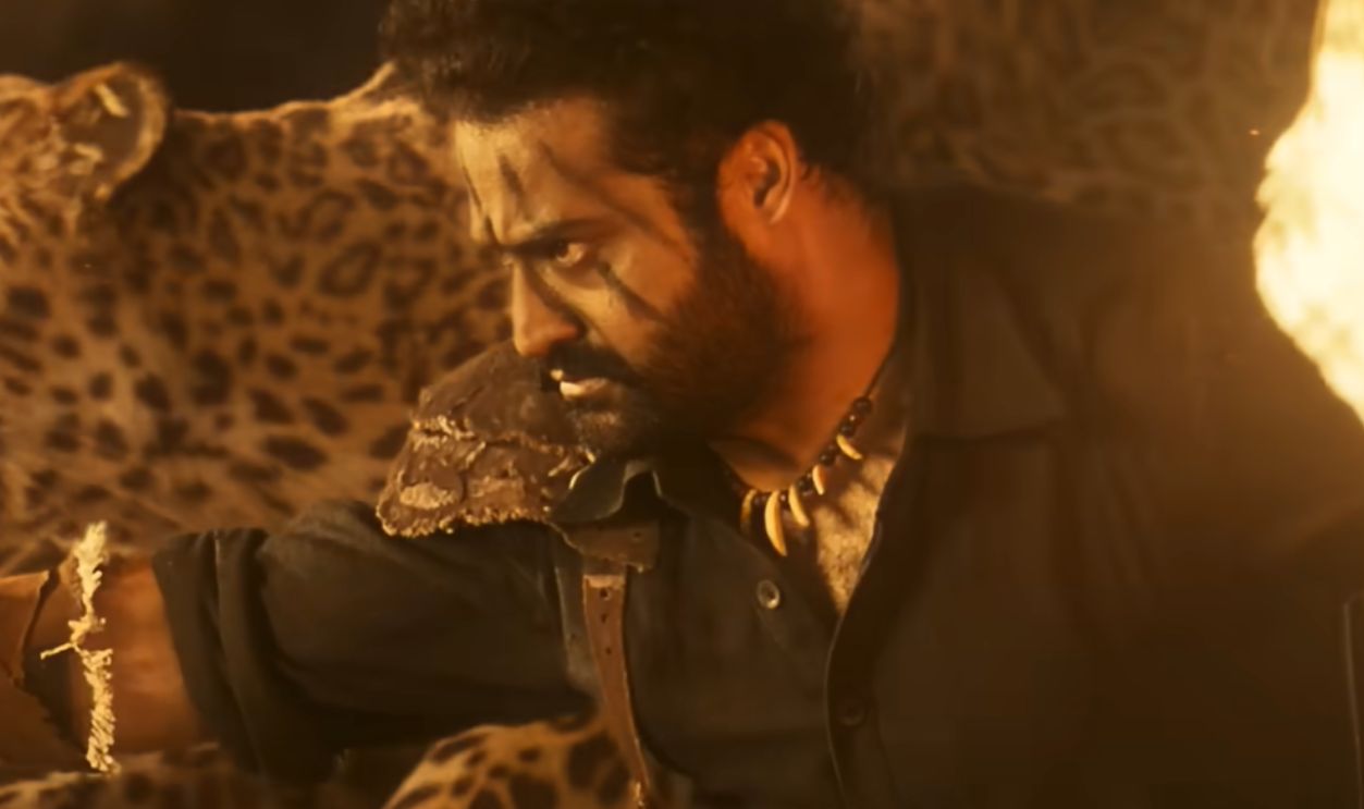 Screenshot from RRR (2022)