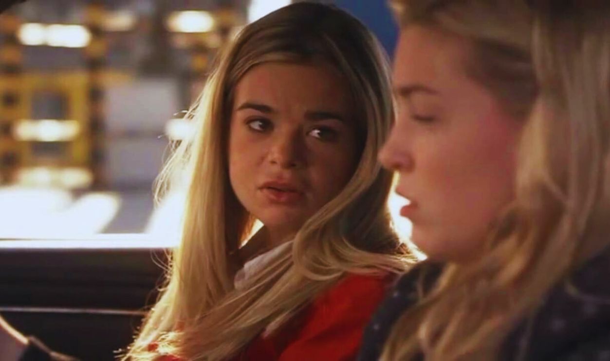 Screenshot from Dead Like Me (2003–2004)