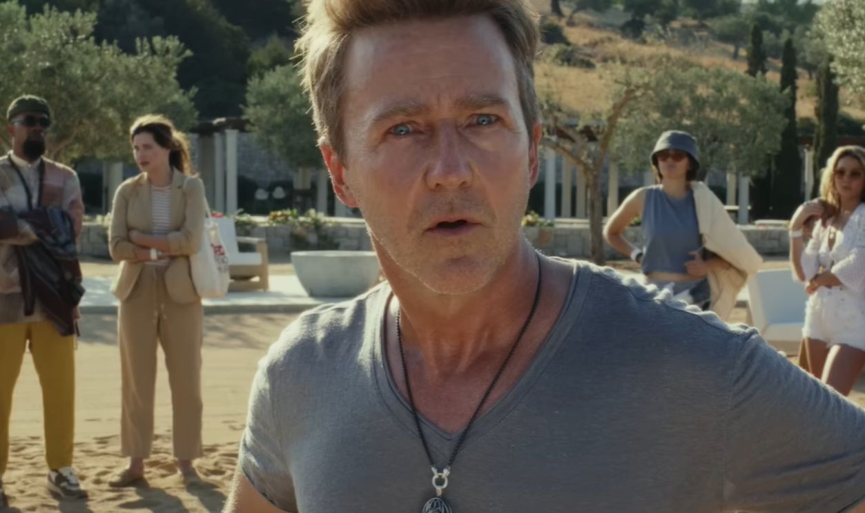 Screenshot from Glass Onion: A Knives Out Mystery (2022)