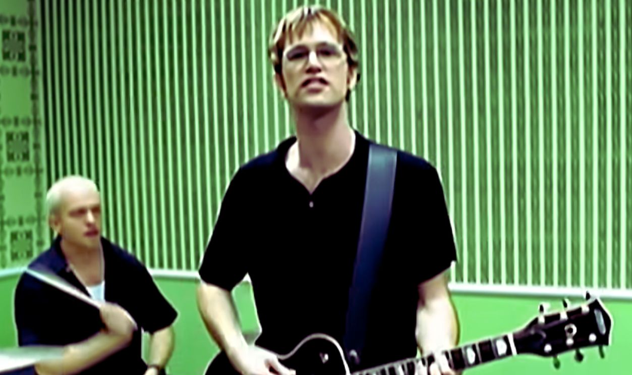 Screenshot from Feeling Strangely Fine (1998)