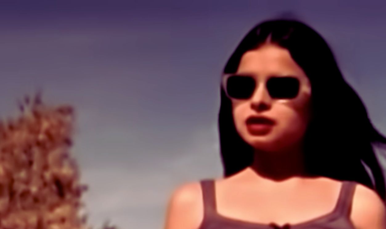 Screenshot from So Tonight That I Might See (1993)