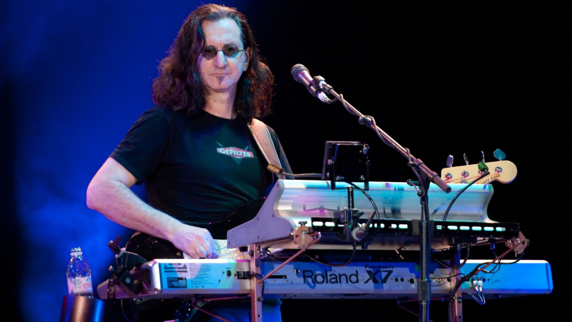 File:20110527-213757 Rush Ahoy Rotterdam 1200x0900.jpg