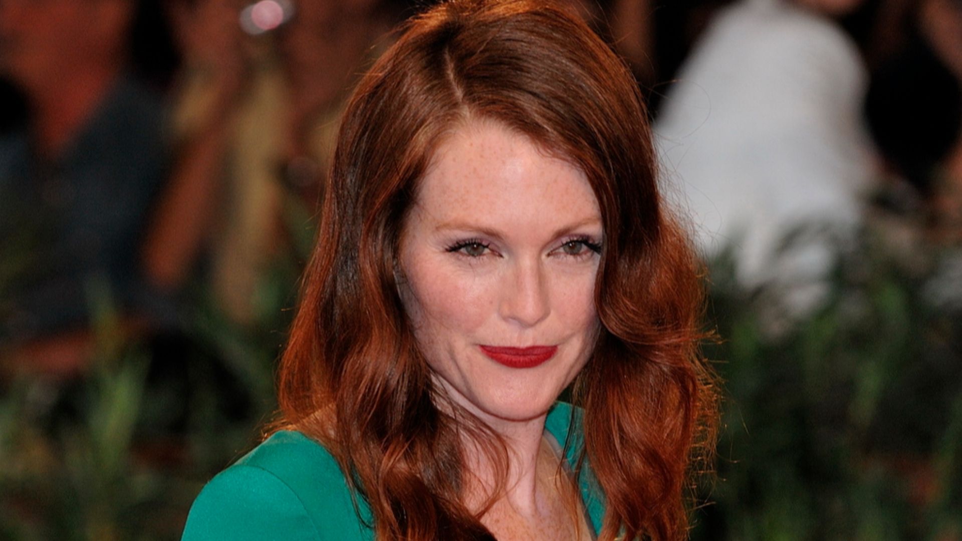 File:Julianne Moore - 66th Venice International Film Festival, 2009 (4).jpg