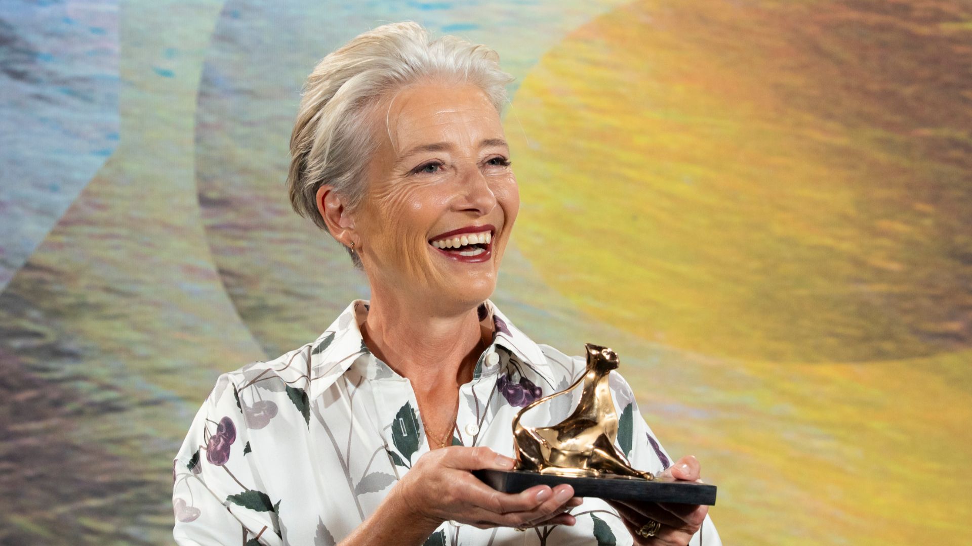 File:Emma Thompson at the 78th Locarno Film Festival photocall 08.jpg