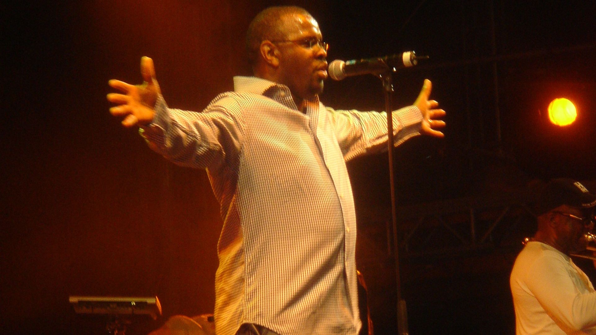 File:Dennis Seaton Singer Musical Youth 2005.JPG