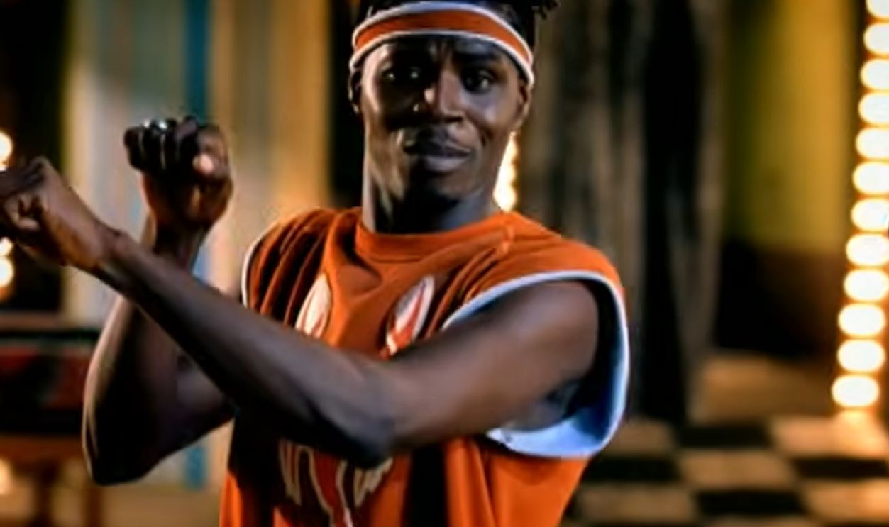 Screenshot from Nu-Flow (2002)