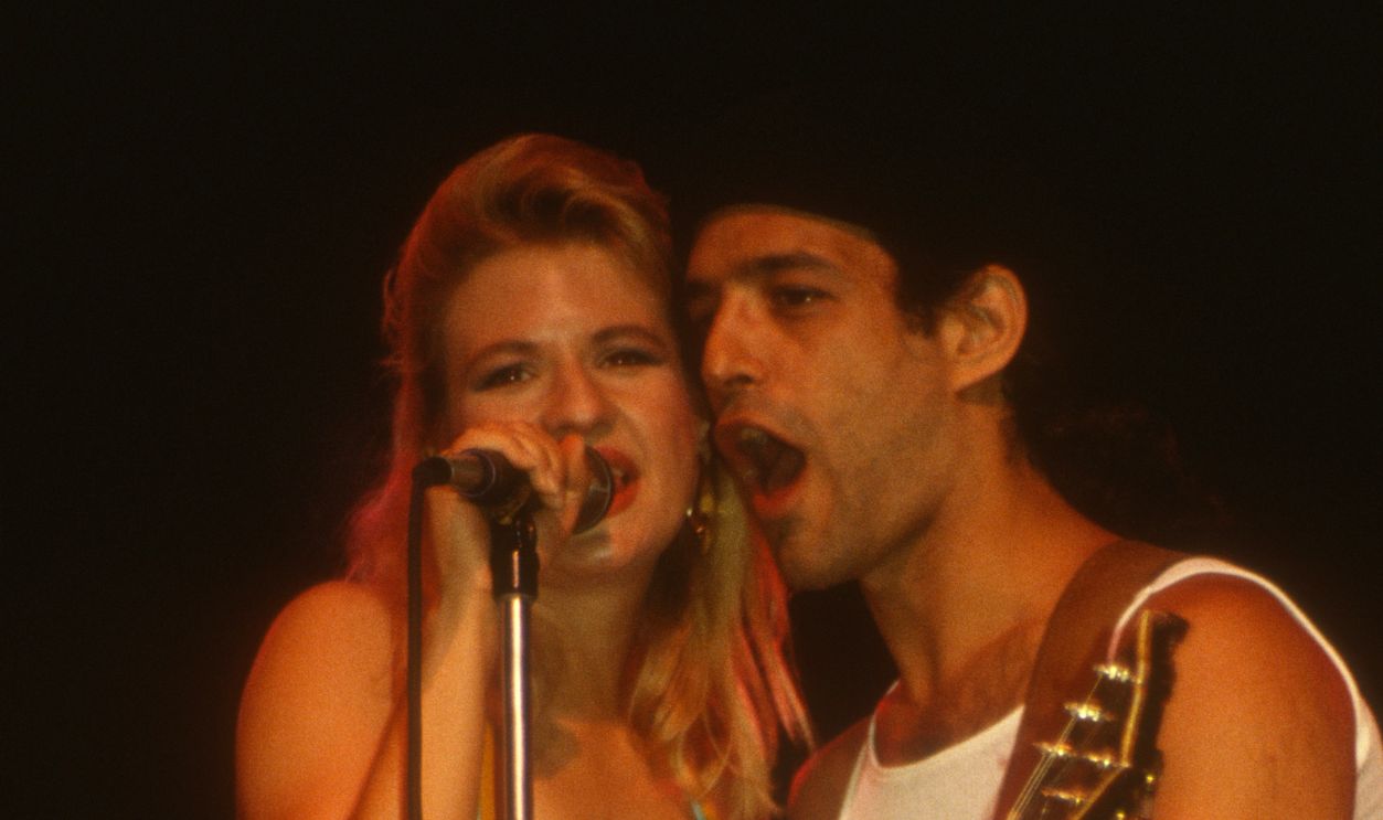 Nu Shooz Perform In Minnesota