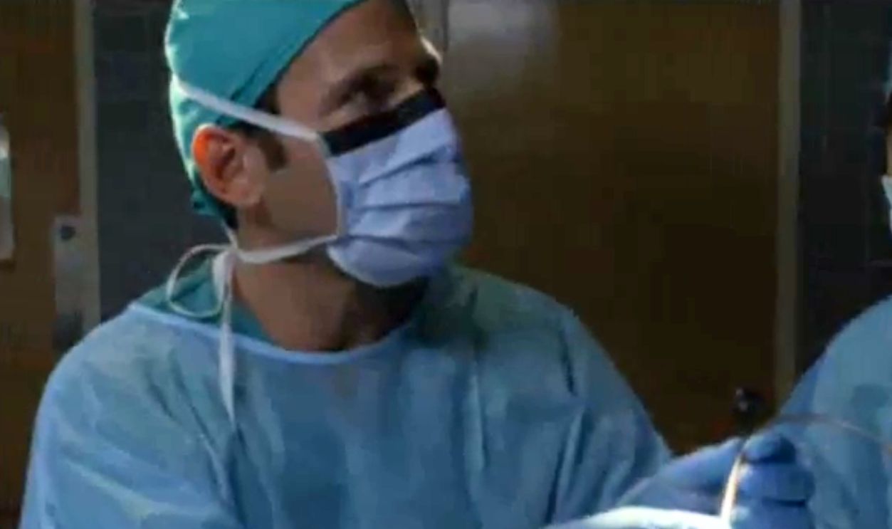 Screenshot from Royal Pains (2009–2016)