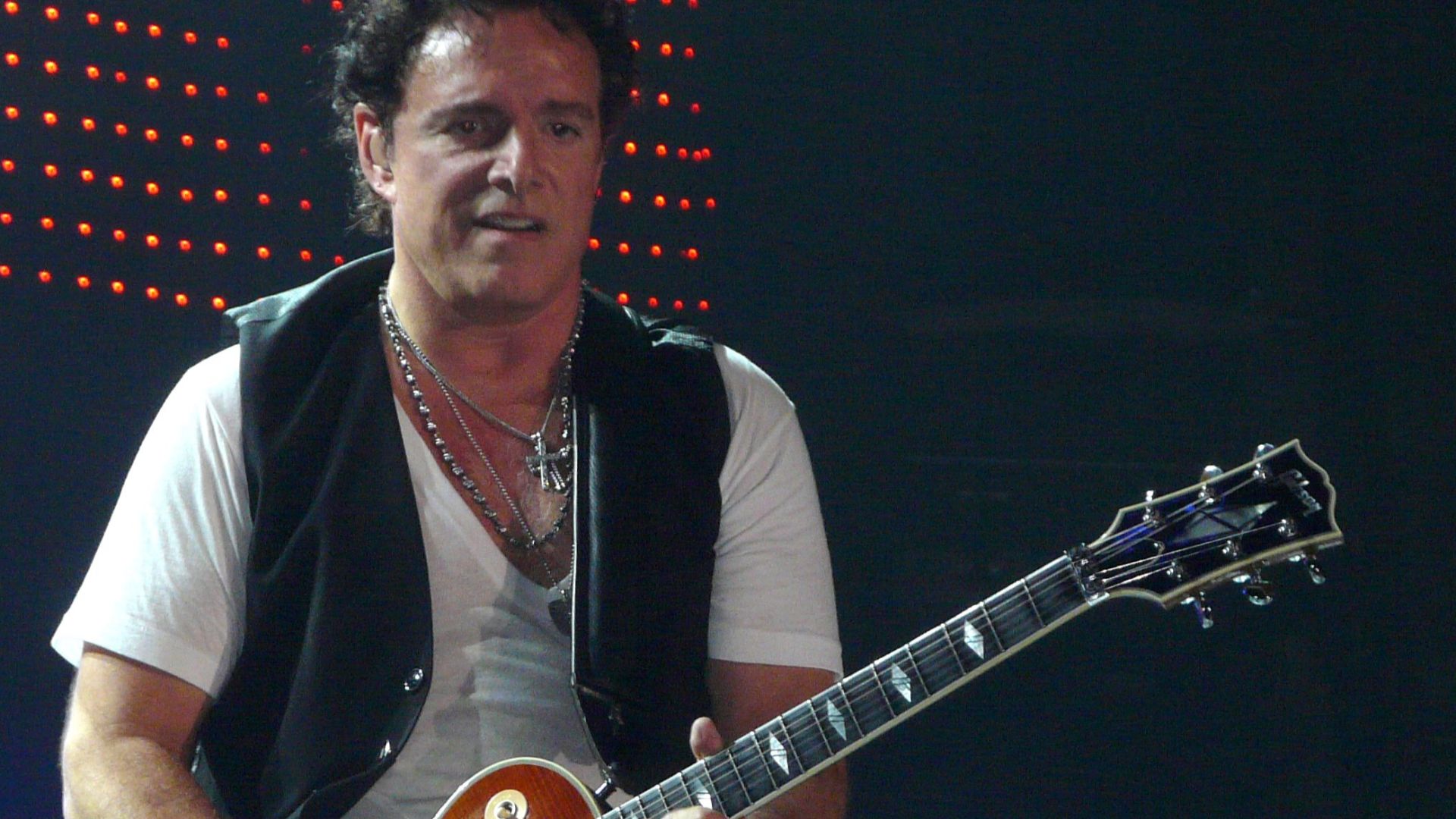 File:Neal Schon.jpg
