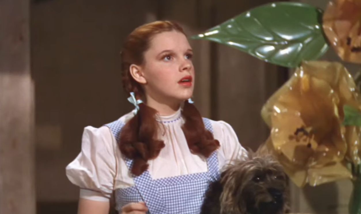 Screenshot from The Wizard of Oz, Metro-Goldwyn-Mayer 