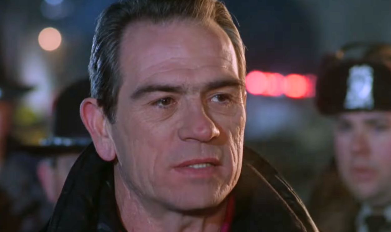 The Fugitive: Tommy Lee Jones Outshines Harrison Ford