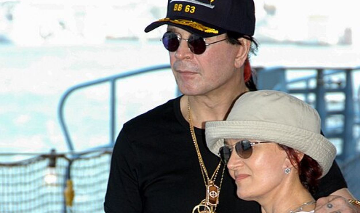 File:Ozzy Osbourne 2.jpg