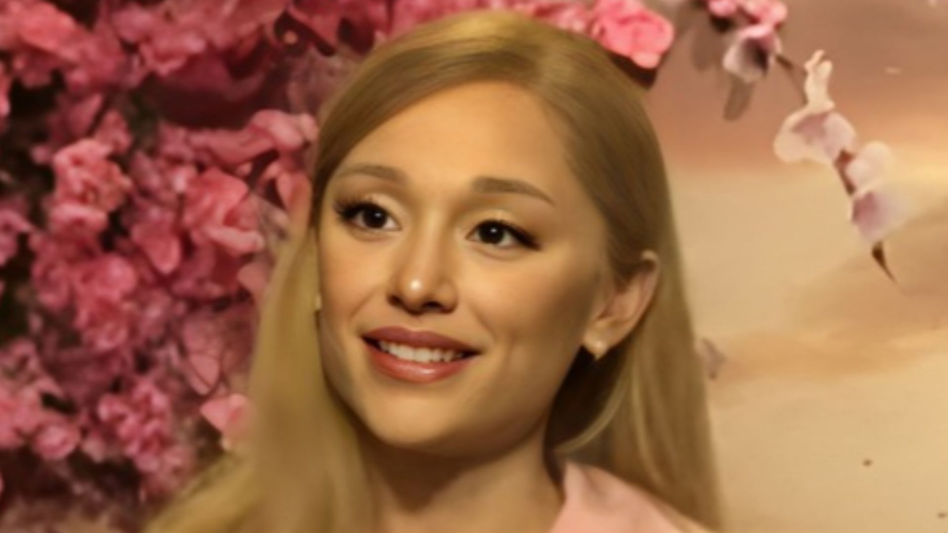 File:Ariana Grande promoting Wicked (2024) 3.jpg