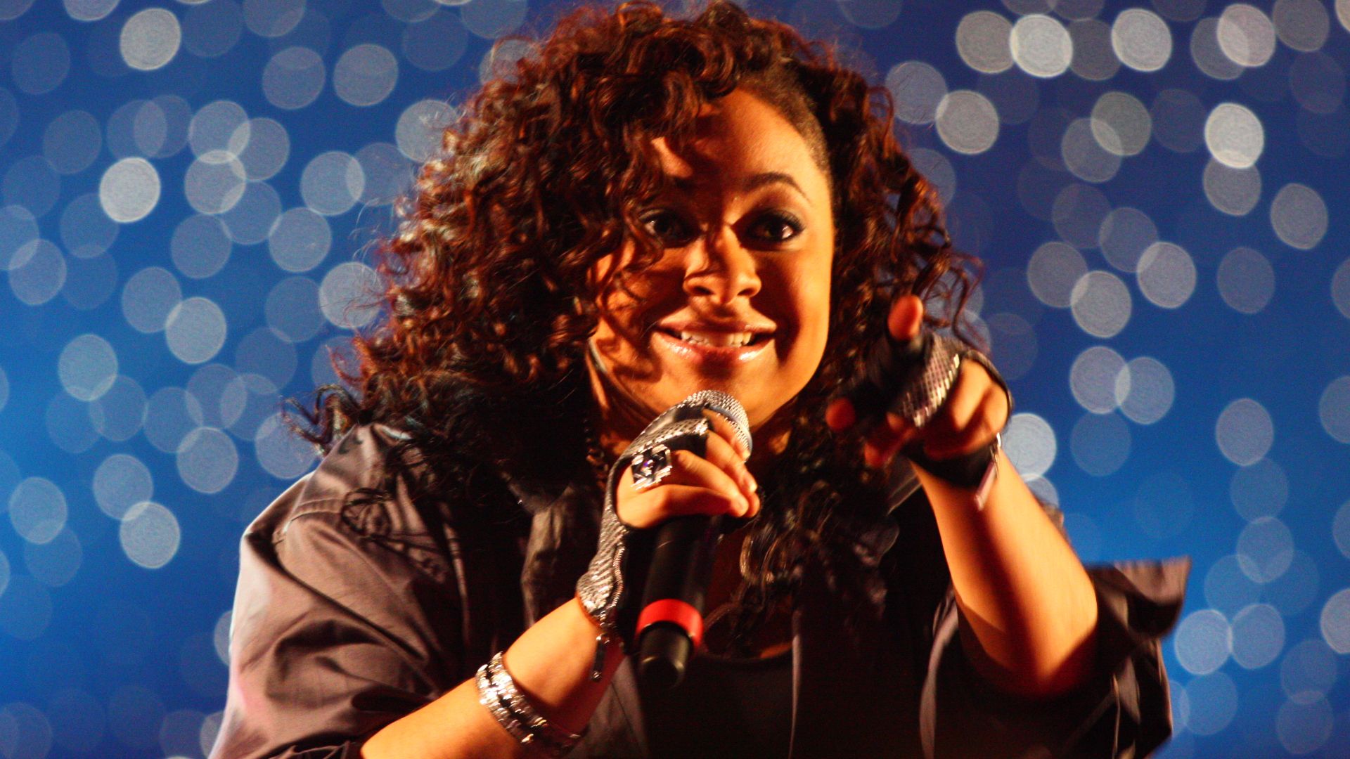 File:Raven-Symoné Live.jpg