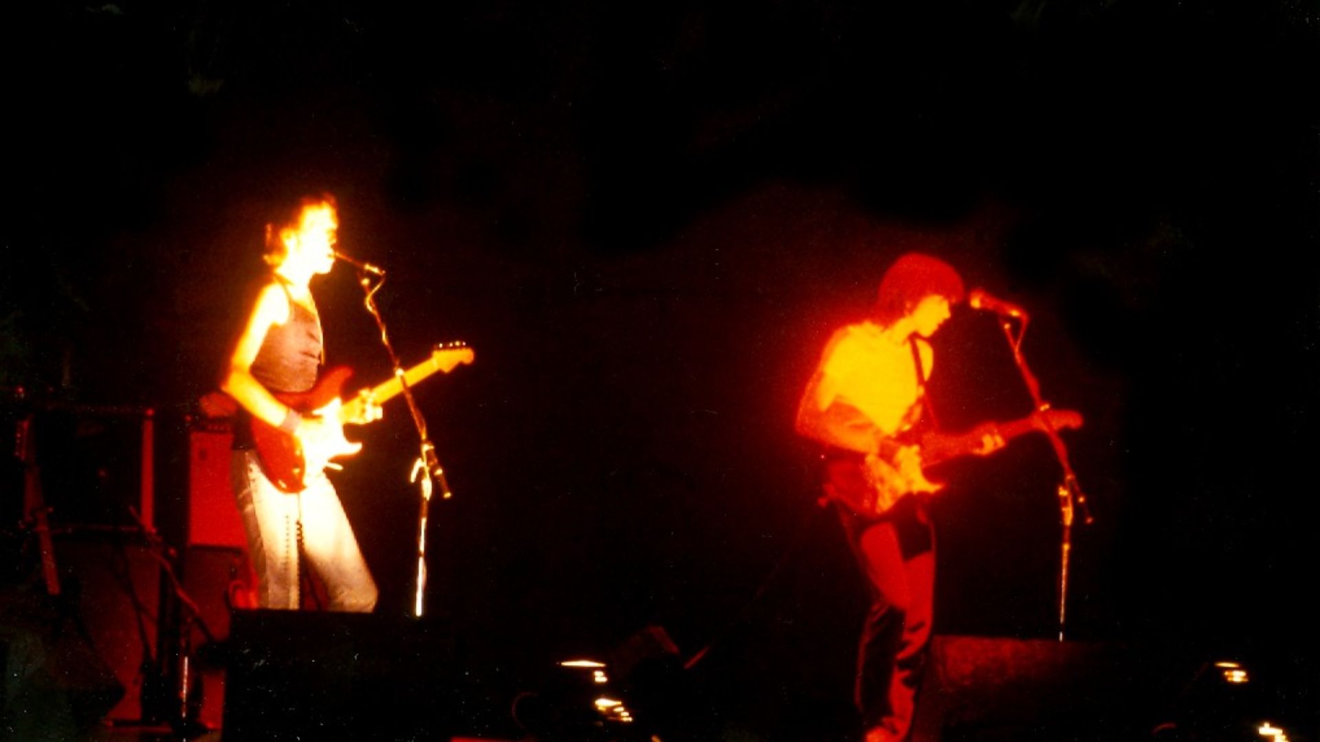 File:Mark and David Knopfler of Dire Straits 1979.jpg