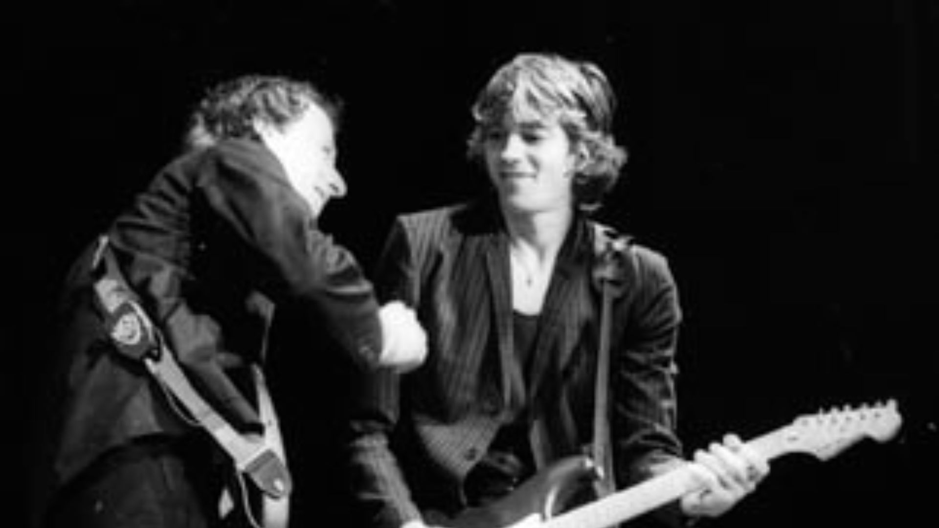 File:Mark Knopfler and Hal Lindes by Rik Walton.jpg