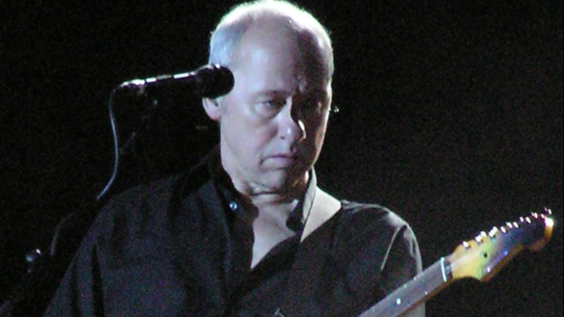 File:MarkKnopfler 060528 P5280036a jm.JPG
