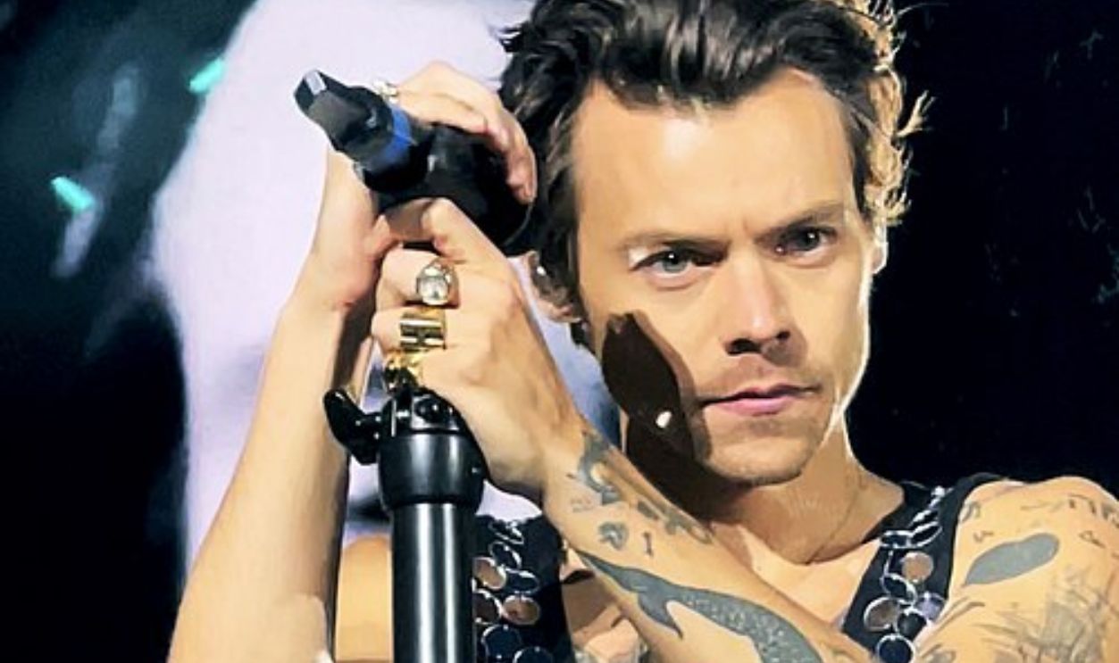 File:Harry Styles Wembley June 2022.jpg