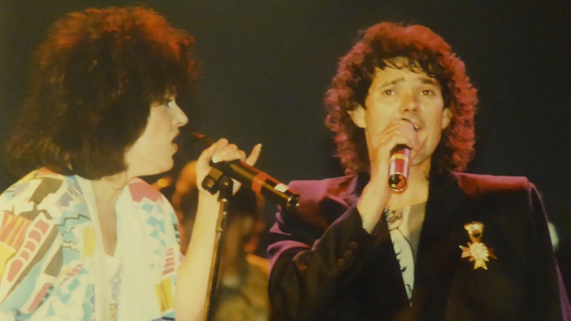 File:Grace and Mickey Onstage '80s (Dave Cackowski).jpg