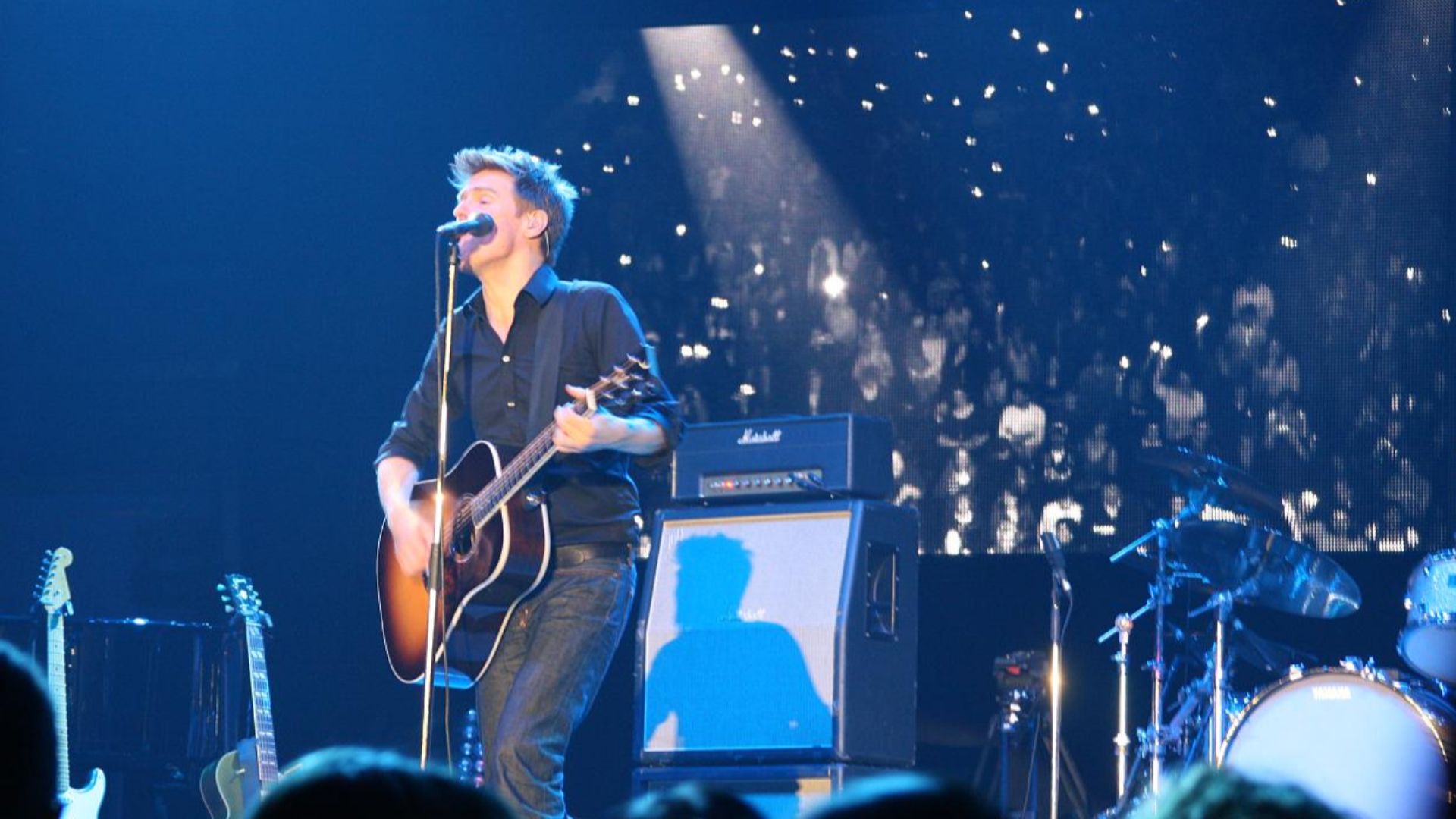 File:Flickr Bryan Adams in Peterborough 2009 (01).jpg