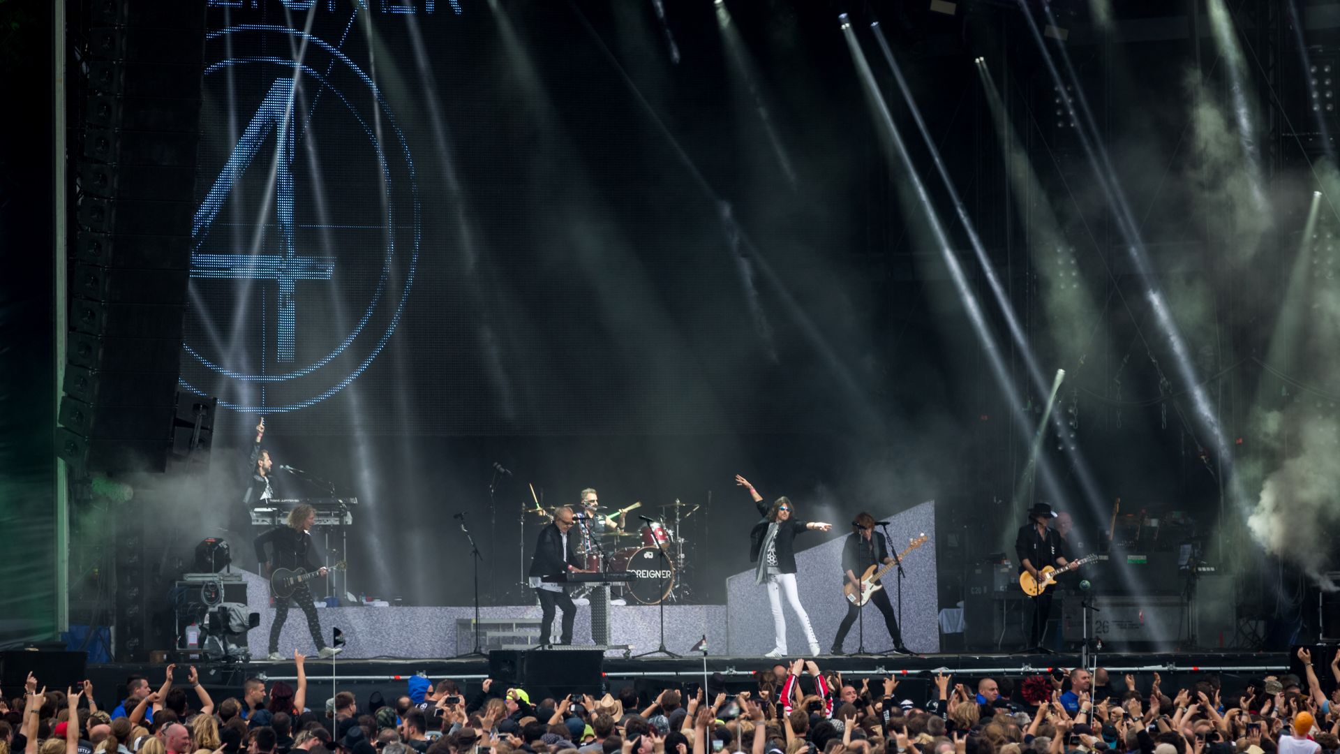 File:Foreigner - Wacken Open Air 2016-AL0977.jpg