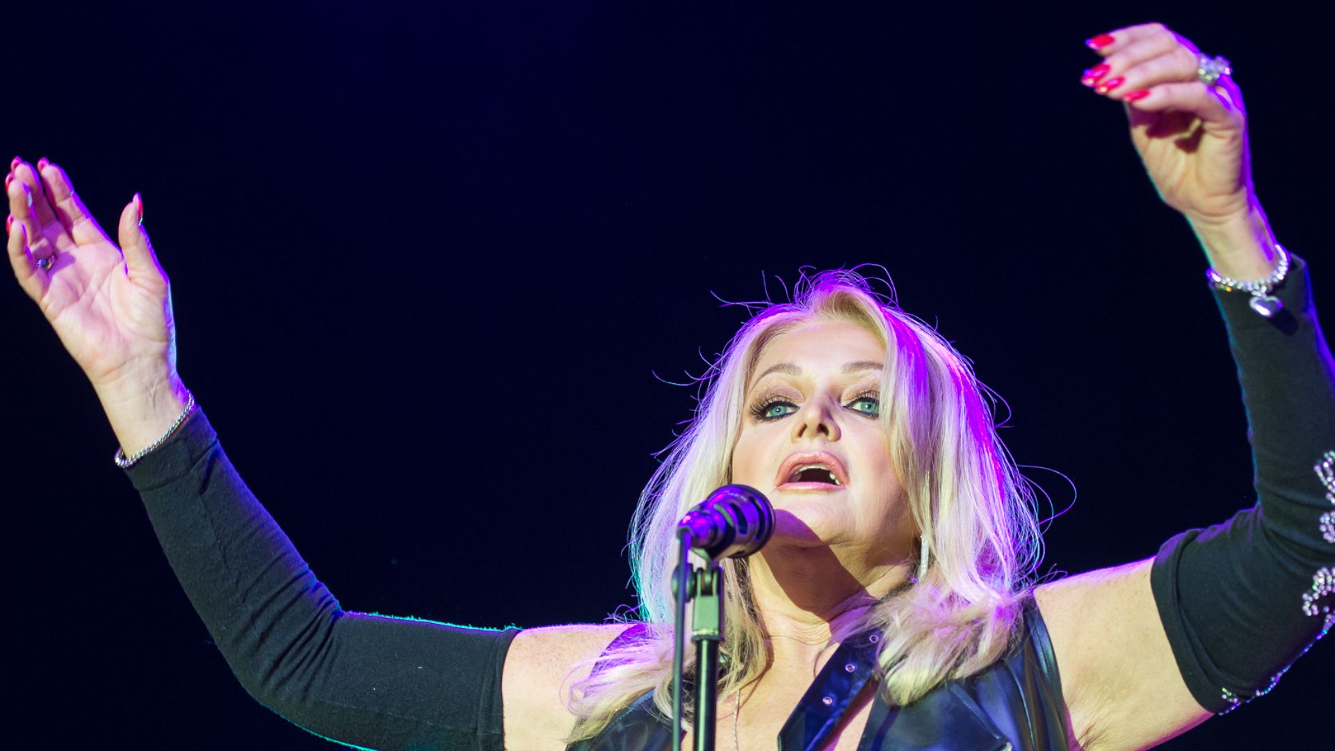 File:2016 Bonnie Tyler - by 2eight - DSC8499.jpg