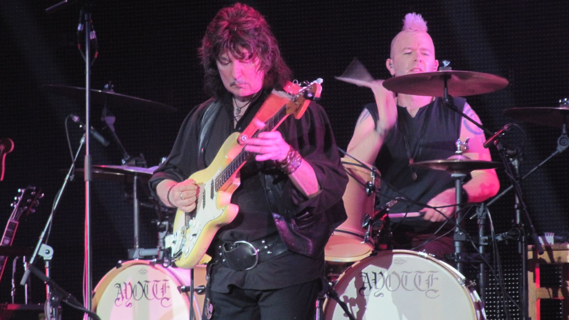 File:Ritchie Blackmore's Rainbow headlining the Stone Free 2017 Festival at the O2 (34571171333).jpg